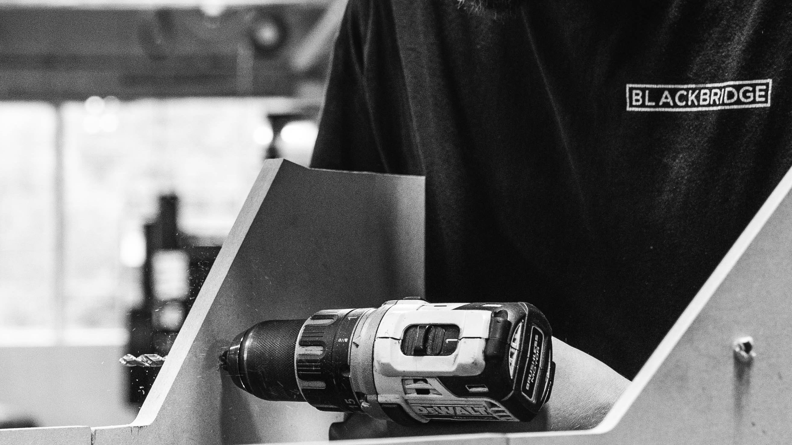 The Classic Defender Market in 2024: Engineering Impact on Restomod Excellence